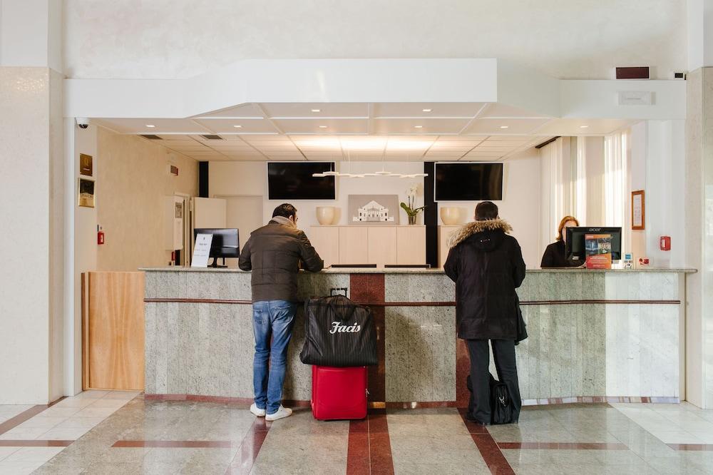 Alfa Fiera Hotel Vicence Extérieur photo